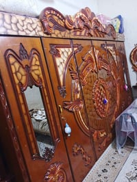 غرفة خشب • مستعمل قليل • قابل تفاوض