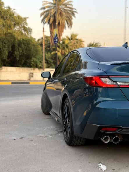 السلام عليكم 

للبيع — [Toyota كامري ] [2025] بلاك ادشن 
المواصفات:

اللون: [فيروزي المميز ]
المحرك: [2500هايبرد ]
 ناقل الحركة: [أوتوماتيك]
الممشى: [9000] ميل 

المواصفات: [ SE ]
-تشغلي عن بعد
-وَيْل 18
-بصمة تشغيل
- محرك 2500 ccهايبرد
‏- بصمة ابواب
- غرفه  جلد اسود    
- مقاعد  جلد اسود        
- تحكم ستيرن كامل
-شفتات ستيرن
-  اضوية LED
-رادار امامي 
- مثبت سرعة 
-نظام قيادة ذاتية 
- نظام EV mode +نظام Sport mode
- نظام توفير الوقود ECO
- نظام النقطة العمياء
- نظام تحديد المسار
- مانع تصادم
- مانع انزلاق
- شاحن هاتف لاسلكي
- هاند بريك بصمه 

السعر: [250$] —  قابل للتفاوض 
الموقع: [بغداد ]
للمعاينة أو مزيد من الصور: راسلني على الخاص أو واتساب: [***********]

*ملاحضة  صور الحادث موجود في المنشور بغداد
