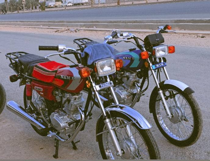 السلام عليكم من رخصه الادمن دراجه نامه 26 جديده شخط ما بيها كفاله عامه.  شبه شلامجه باب اول مكينه 3 احرف السعر 825 بيها مجال للشراي للتصال ***********
