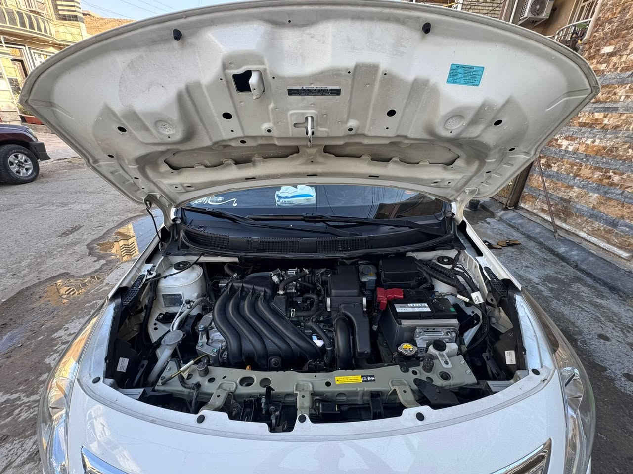 السلام عليكم نيسان سني مصري ماشيه 34 بدون صبغ السياره مكان السياره الشعب  سعر السياره 132 وبيها مجال السياره ربع متصرف عليها 
***********
