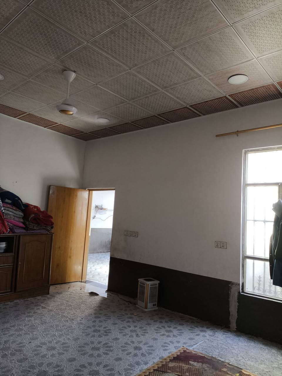 السلام عليكم يتوفر بيت للرهان غرفه وصاله و استقبال بناء حديث ، خلف مكتب علي الدهيماوي ، مدت الرهان سنتين و قابل للتمديد سعر الرهان 15 مليون ، متواجد واتساب ، او الإتصال على الرقم 
+964 781 134 1442
