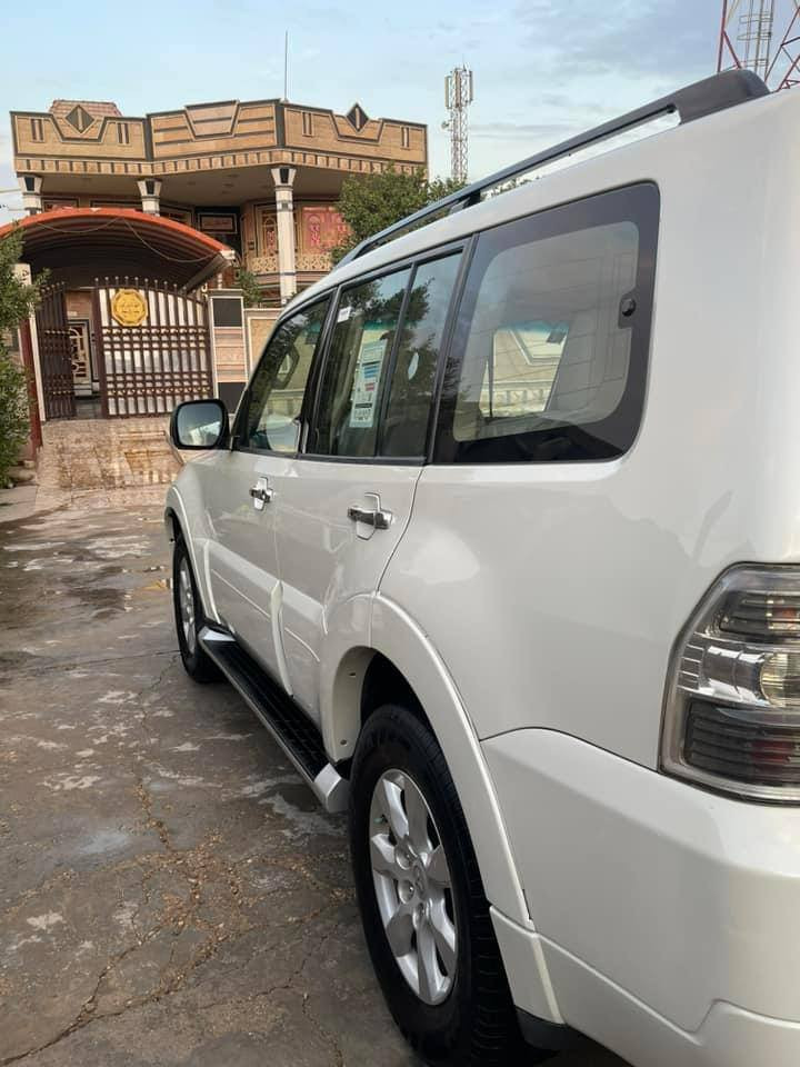 السلام عليكم
باجيرو 2010 حبتور سيارة نظيفة ماشيه 105 الف 
كوشنات جديدة واصلية دبل كشن كهرباء 
دمام حبتور محرك 6سلندر 3.500 
فور ويل دفع رباعي 4’’4
7راكب 
سيارة مكفولة 
فقط قطعة صبغ صغيره في الباب الخلفي للسبير رقم بغداد دولي سنوية الى 2028
مكان السيارة الحلة 
الاتصال على الرقم التالي 
*********** يوجد واتساب
