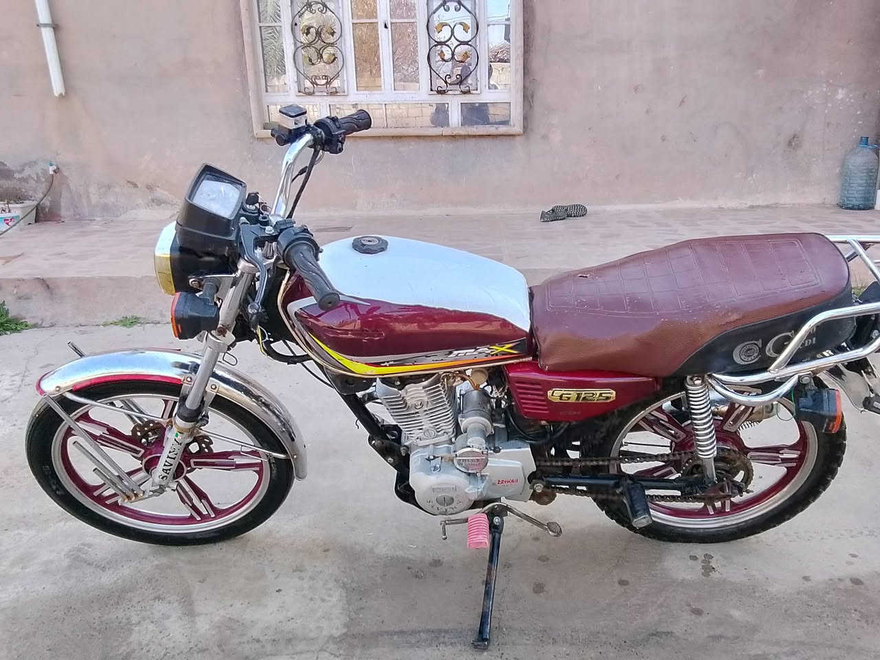 سلام عليكم دراجه البيع سيفان موديل 21ناشاط فول كهربيات شغله مكان بيجي سعر 350بي مجال  شراي او مروس ***********
