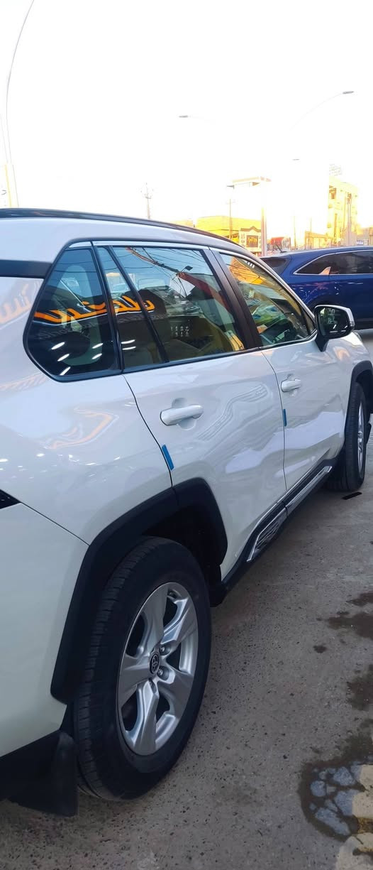 تويوتا راف فور 2020
 اللون ابيض صدفي
 بنزين خليجي مكفول
 ماشي60الف
ياباني الاصلي شركه ساز 
مكفوله من الصبغ
الرقم بغداد خصوصي
المقاعد يدوي والكراسي قماش لون جميلي الدواخل
كامري خلفيه 
فتحه بانوراما
بصمه وتشغيل عن بعد
لايت LED كشاف ضباب
السعر 26500
***********
