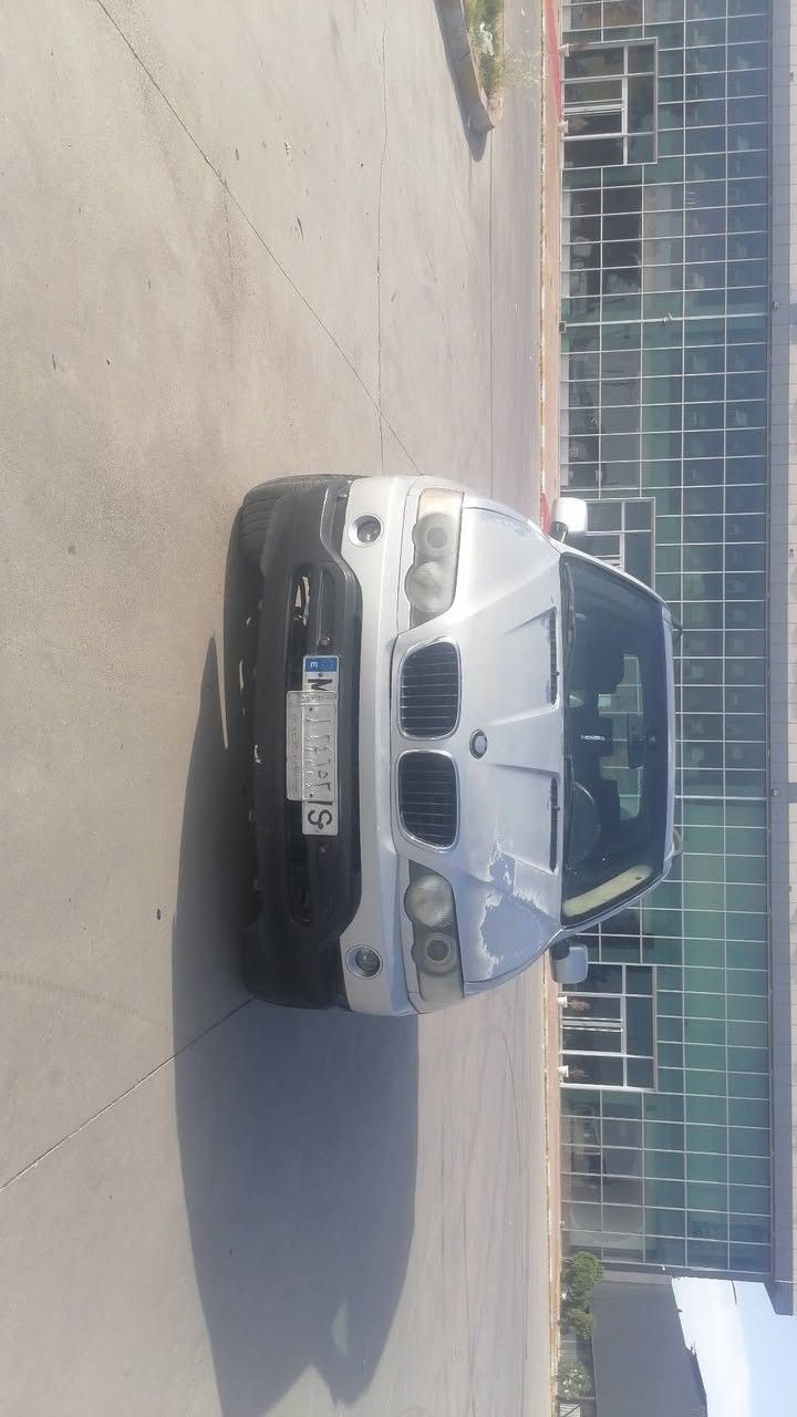 BMW X5
موديل 2003
محرك 544 يعني 8سلندر
جامات كهربائي
كوشنات كهربائي 
تحديد سرعة
سيارة رقم صلاحةدين سنوي و وكالة بشرط بس بدون تحويل
سعر 48بي مجال
رقم:***********
مكان:سليمانية
