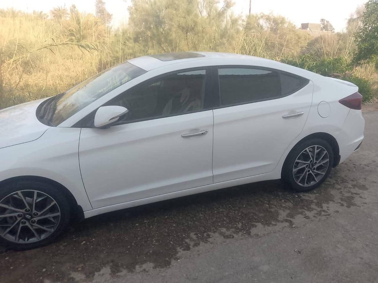 انتره مديل 20اقصاد خليجي وباقي 6اشهر  تخم تاير جديد حدادية جديدة سعر 140وبيها مجال بيه وكاله عامه رقم صاحب السياره *********** العنوان بصرة الزريجي مقابل معمل ورق الدير وانا مكلف بنشر
