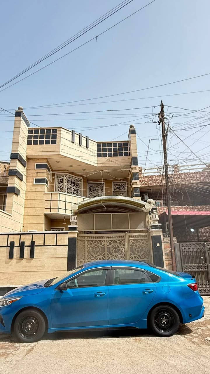 السلام عليكم كيا فورتي موديل ٢٣ حادثها مثل ماموضح بالصور 
بدون دواخل بدون ايرباك السياره جديده ومناقصها اي شي 
بيها الباب والجاملغ جهة السكن صبغ  امعدلات نفسهن 
السياره جيتي لاين فول عده الفتحه 
عليها منضومه غاز شديتها صار ٣ اشهر 
ويل وتاير تخم جديد 
مناقصها ايشي 
150 وبيها مجال 
للستفسار الاتصال ع الرقم او واتساب *********** بغداد, العراق
