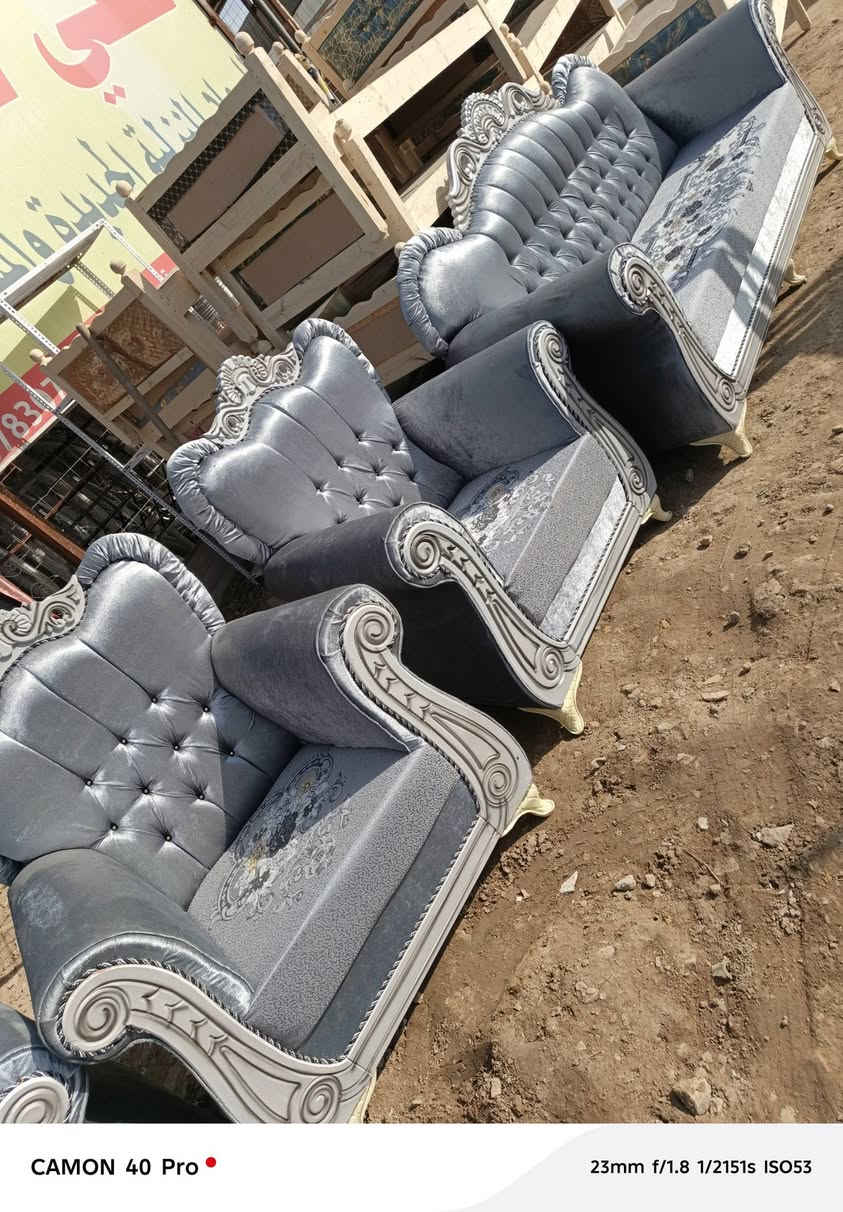 تخم ملكي شخط مابيه الثقيل ١٠ نفرات إسفنج مضعوط وخشب قوي أخو الجديد بل جديد. واكو توصيل الي باب بيتك عدنه توصيل ***********
