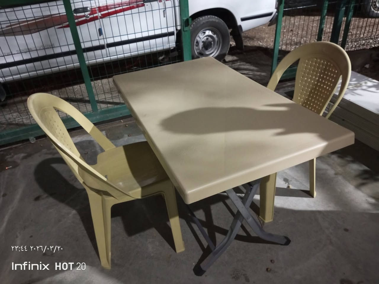 کورسی و مێز زۆر پاکەو کەم بەکار هاتوە  دووکورسی لەگەڵە 35هەزار***********
