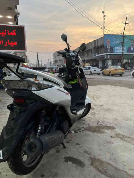 السلام عليكم  للبيع دراجة سكنس لد موضحة بل صور نضافة ومحرك وكفرات مكفولة بلادي  ياباني
 للاستفسار *********** 
العنوان بغداد الكاظمية
