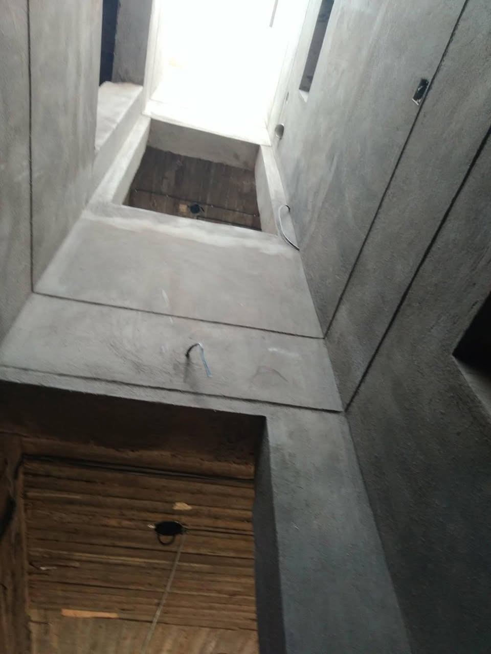 المصرى لعمل الواجهات ببغداد لبخ ونتر وطلس وسقل ناعم وجراره وتشميع وفوم تركى
بى واتس وتدللون ت***********
