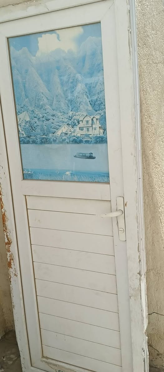 بيبان حمامات كاملات هنه جرجوبه مابيهن شي. للبيع ثنين 125 بيهن مجال للشراي مكاني نجف حي مكرمه قرب مركز وفاء تواصل خاص او على رقم *********** النجف, العراق
