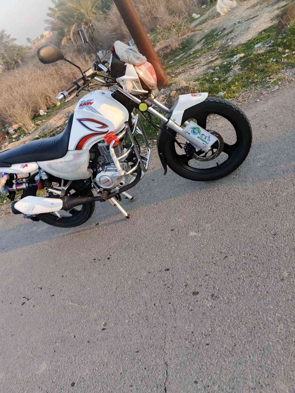 سلام عليكم موطور سنكي للبيع موديل ٢٠٢٥ المطور خير من الله محرك 150 شلعه فوول المطور مماشي هواي  اوراق كامله السعر عل خاص او عل رقم (***********)
