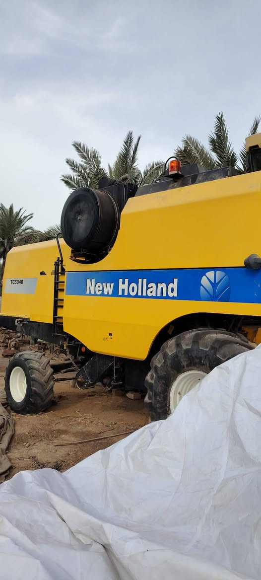 حاصوده للبيع قايش حجم5040 حره مشتغله 2،300 مكفوله كفاله عامه رقم سليمانيه وضع شركه تايرات شركه عنوان نجف ***********
