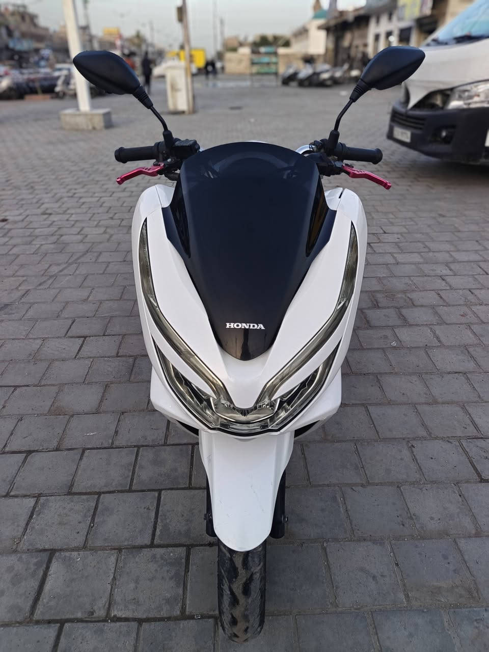 سلام عليكم دراجه بي سي إكس جيل الثالث الون ابيض صدفي
جديده مكينة اكلاجات كفاله عامه وارد كوري 
استان كهربائية حساس ازدحام شغال تتفه بل يدات 
ماشيه 16الف حقيقي 
الاستفسار بغداد ***********
