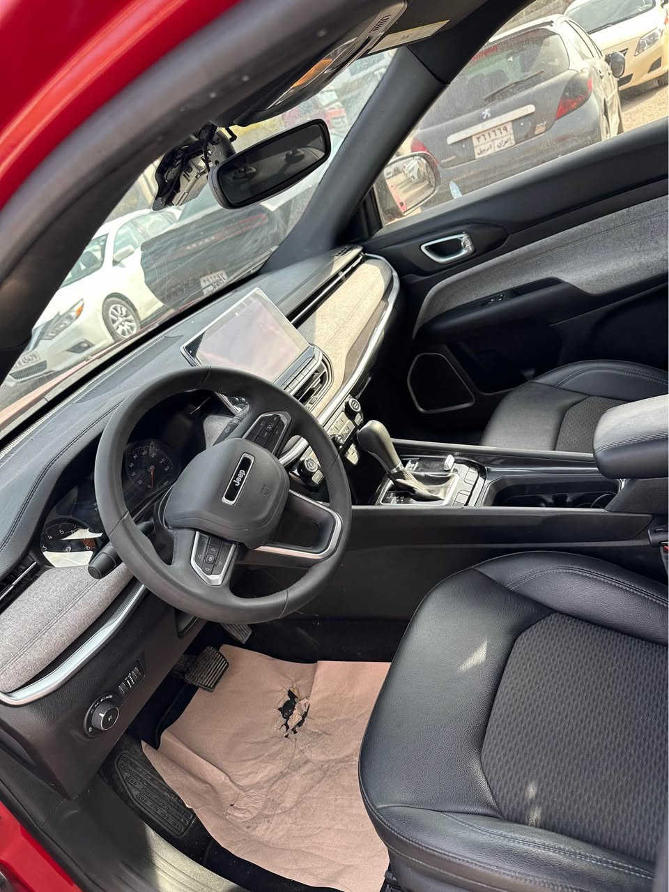 جيب كومباس موديل ٢٠٢٤  -دفع رباعي 4x4- شكل جديد -مرقم كاتي ٣ شهر موجود لموعد ترقيم -ماشيه ١٤- ميل (٧ قطعات مصبوغ ) -بدون داخل شاصي ايرباك شرط - گيرمحرك شرط …
(116$) السعر 
*********** واتساب كورك أربيل, العراق
