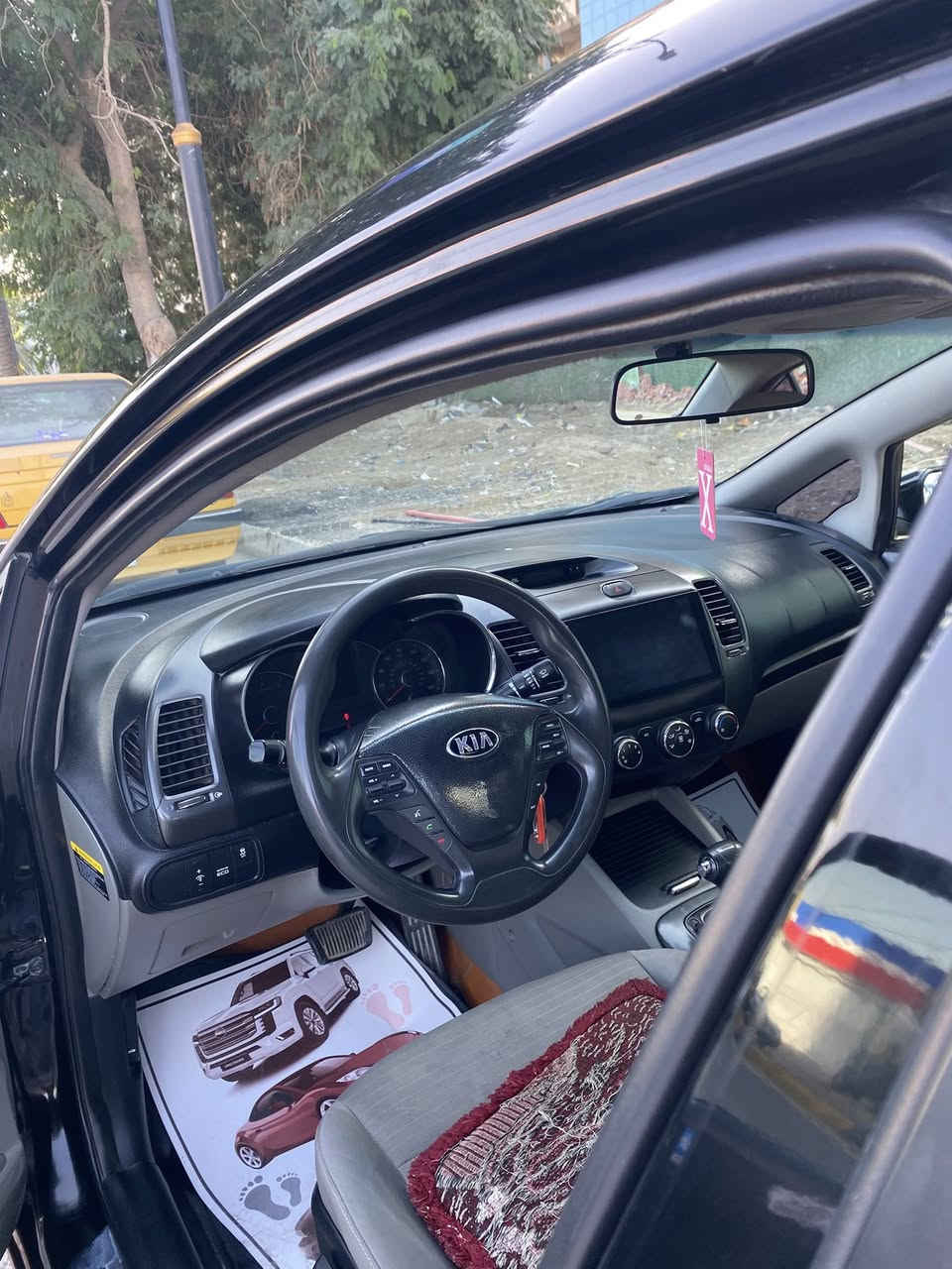 كيا فورتي موديل 2016 ( السعر 112 وبيها مجال )
مكينه دوش 1800 ،،، كير at 
تحكمات استيرن جهتين ،،،، اشاير وبالمري 
شاشه + كامره خلفيه ،،، مثبت سرعه + eco
منظومه ( ناصي + عالي ) تبريد ثلج 🧊 
السياره كامله مابيه نقص برغي من صدر وكل نواحي 
حادث السياره قطعتين ( مبدل باب خلفي نفس لون وجاملغ خلفي بارد ) السياره بدون ايرباك كلها ليبل واحد 1️⃣ موقع سياره بغداد  ( *********** )
