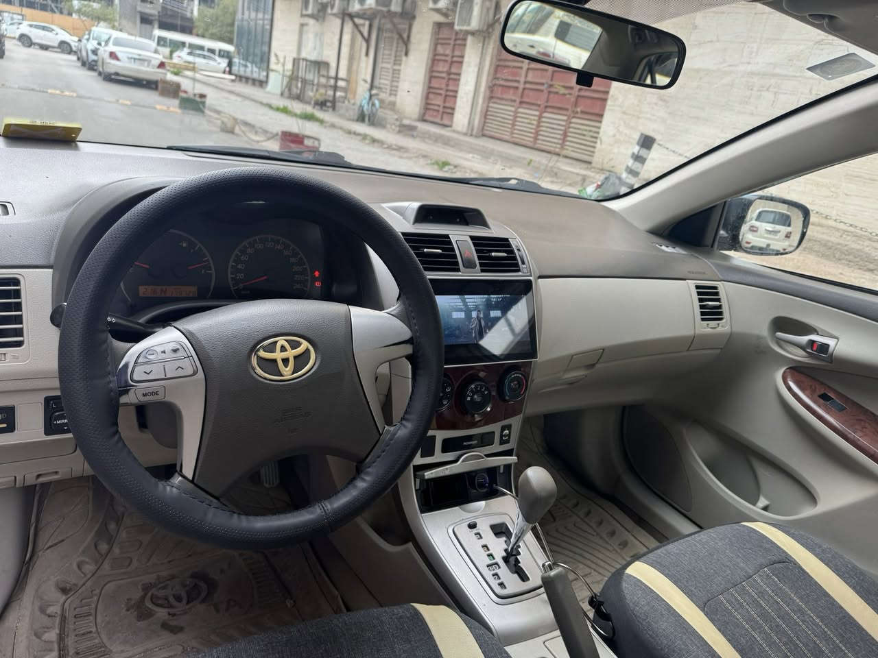 كورلا 2008 خليجي مال ساز
كير مكينه صدر تبريد كله مكفول
شاشه مري شفط 
اي ضربه اي داخل مابيهه 
غرفتهه بلاديه وضع شركه
بيهه بلابواب صبغ فقط
وبيهه جراد حاليا 
السعر 100 وبيه شي بسيط
بغداد بأسمي تحويل مباشر
***********
