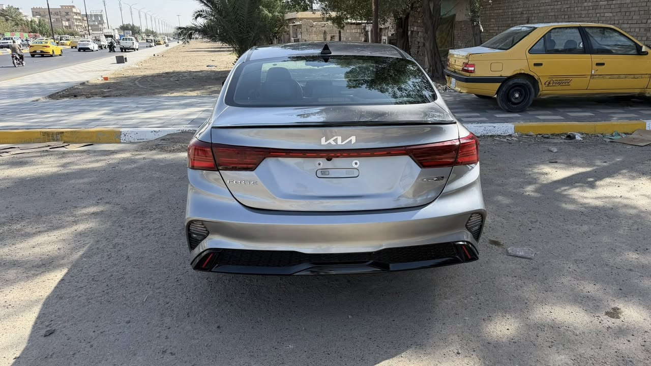 آلسَـِْ♡̨̐ـِْلامَ علـِْ♡̨̐ـِْيگمَ
كيا فورتي جيتي  لاين موديل ٢٠٢٤ الحادث  
تخريب جاملغ الخلفي  فقط مصبوغ 
موضح بل صوره اي داخل من باب او حوض او الشاصي او غيرها مكفول فقط الجاملغ خلفي تخريب 
مكينه 2000 دوش

مواصفات

كامره دواره

رادار امامي

نقاط عمياء

مانع انزلاق

تثبيت مسار

مثبت سرعه

تشغيل عن بعد 

اوتو هولد

سايد بريك بصمه

بصمه تشغيل وبصمه ابواب

كشنات جلد مع ختم   GT

شاحن واير ليس للهاتف

فتحه سقف

استيرن حرف D

شاشه كبيرة

مكان السياره بغداد الغدير ساحة ميسلون 
السعر : ١٦٠ بيها مجال : 
للاستفسار: ***********
