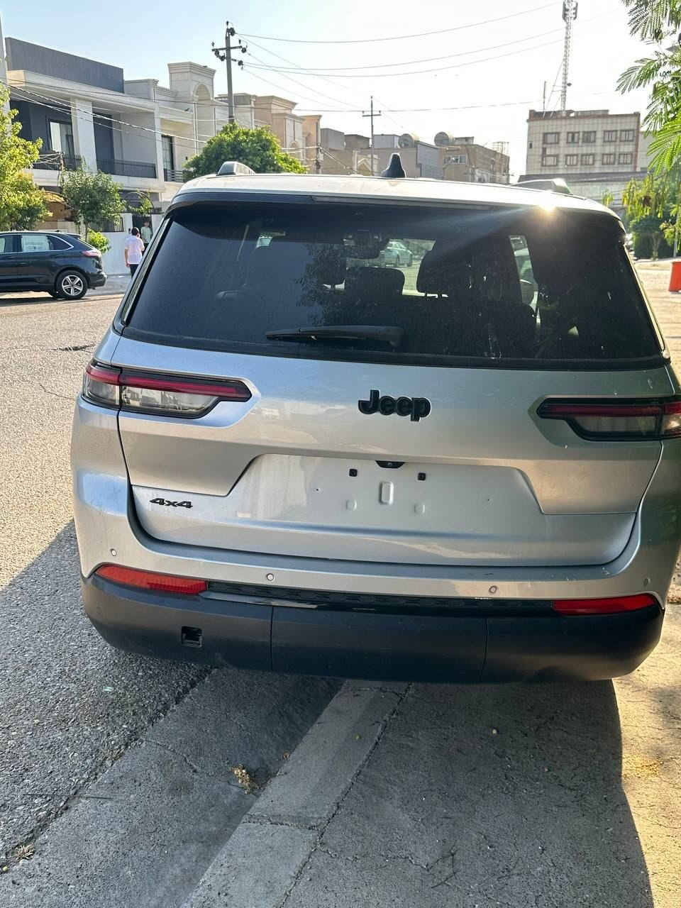 Jeep Grand Cherokee Altitude 4x4
مواصفات (Altitude 4x4)
واحد باب صبغ بدون دواخل بدون ارباك
ماشي (31.000)
سعر ; 265 $
Vin: 1C4RJKAG3R8549069
مكان اربيل قريب من ماجديموول
Whatsup; 
***********
***********
..........
Jeep Grand Cherokee Altitude 4x4
مواصفات (Altitude 4x4)
یەک پارچەی سبووغە بێ ناوگرتن بێ ارباگ
ماوەی ڕۆشتن (31.000)
سعر :265 $
Vin: 1C4RJKAG3R8549069
شوێن : هەولێر نزیک ماجدیموول
Whatsup; 
***********
***********
