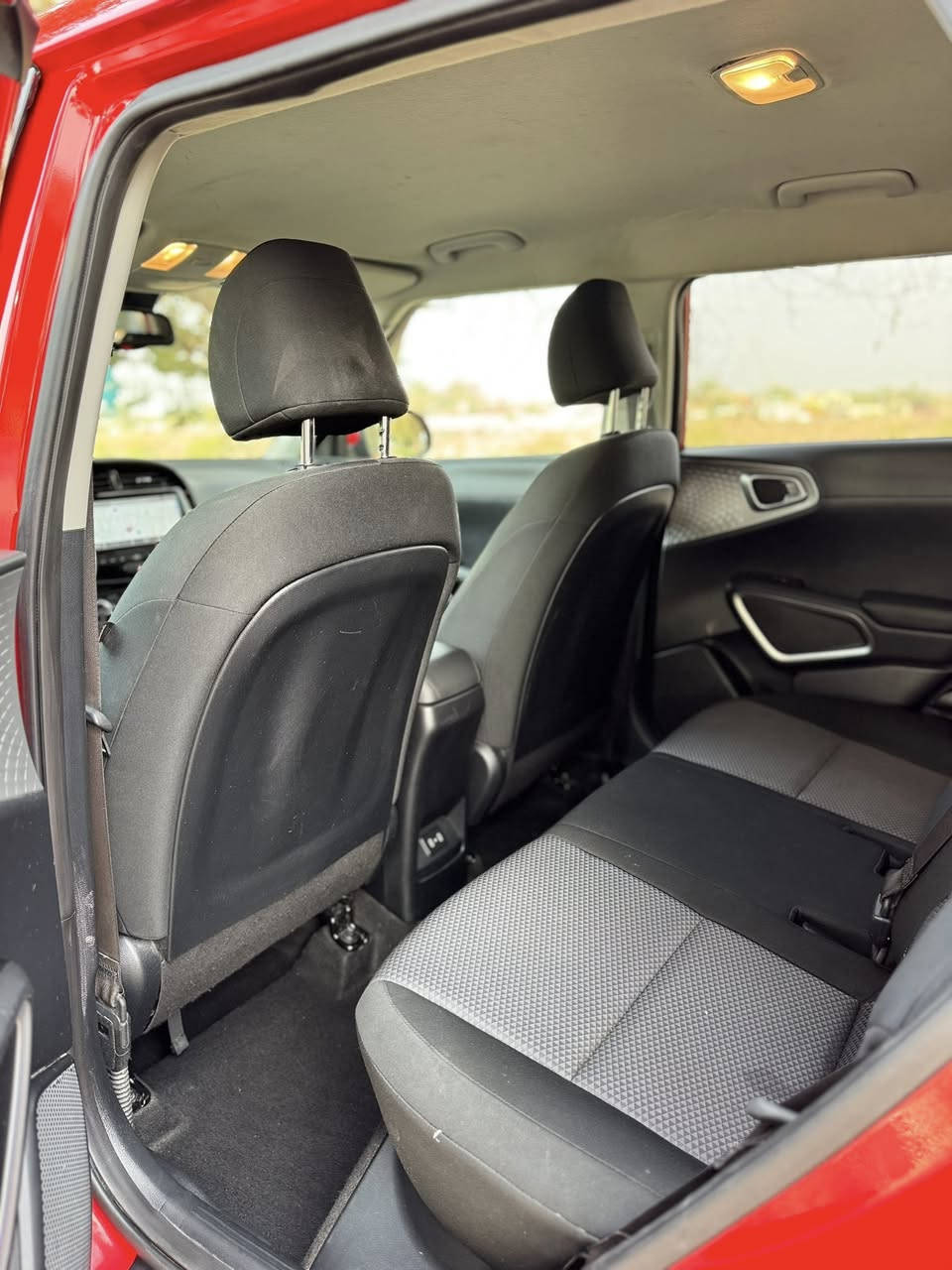 صول موديل 2024 
شاشة كبيرة نفكيشن كاربلي بصمة تشغيل عن بعد تحديد مسار رتايدر امامي نقطة عميه كامره دوار محرك 2000 بجم كبس حدثها حلو عدد 55 الف ميل السيارة فحص موقت بـ 143 وبي مجال بسيط 
مكان سيارة بابل شارع 40 
*********** علي
