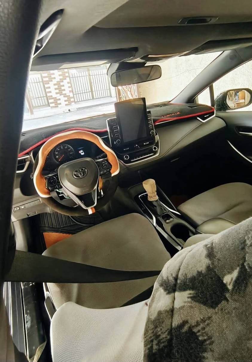 كورلا 2020 SEبلص
رقم سليمانيه بالسمي
بيها قطعة صبغ وبنيد مبدل بلاد
شرط بدون دواخل سياره احلى من الصور 
سعرها 158 مكاني كركوك رقمي ***********
