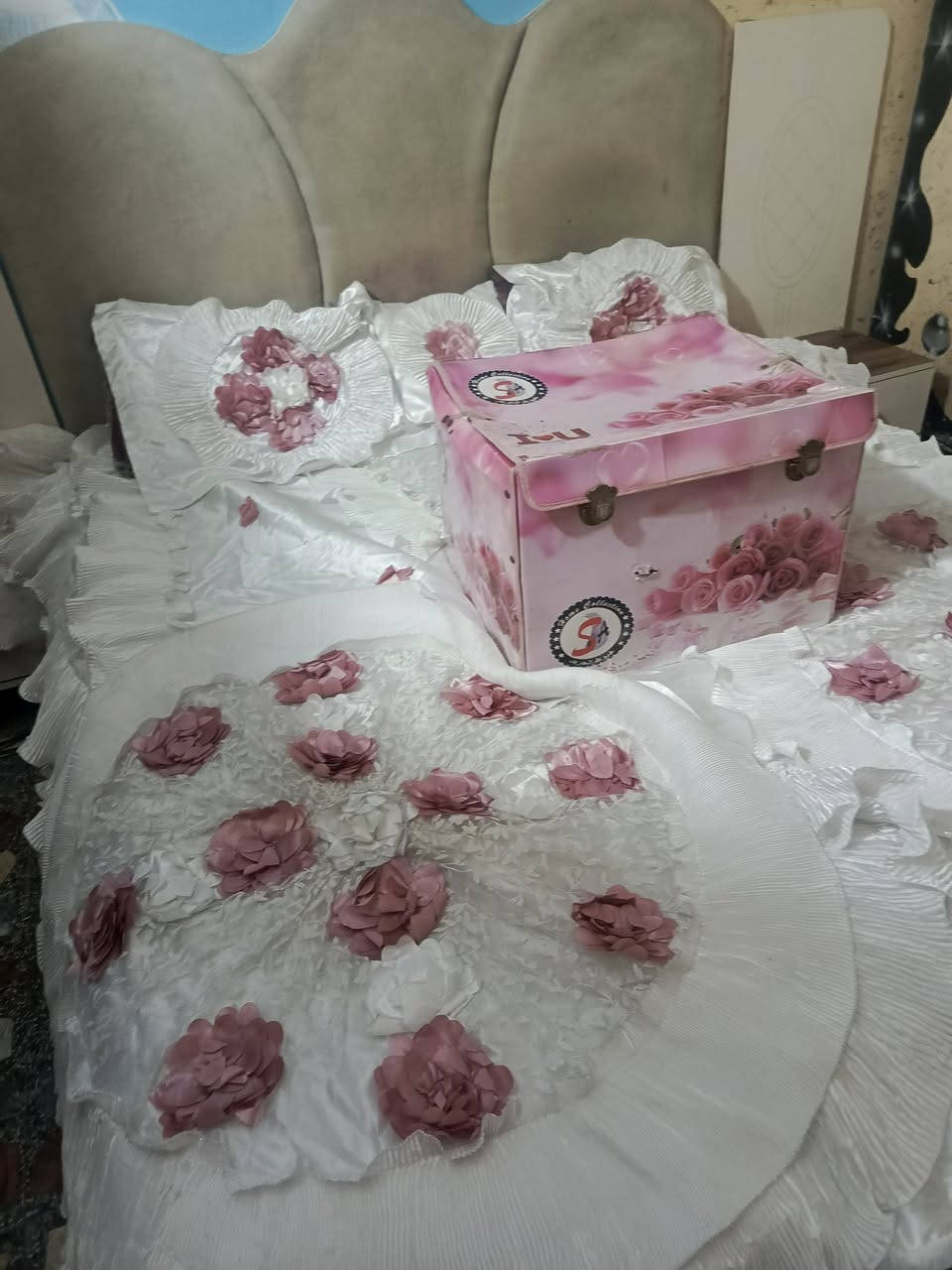 نزلات ثنين وحده حله من الثانيهه وحده عله 50 وبيهن مجالل


**إذا كنت صاحب هذا الإعلان وتريد حذفه لأي سبب، رجاءا أرسل رسالة إلى الدعم الفني**