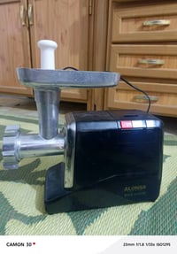 مكينة ثرم للبيع مُستخدمة مرتين السعر ٧٠ الف وبيها مجال07710586557