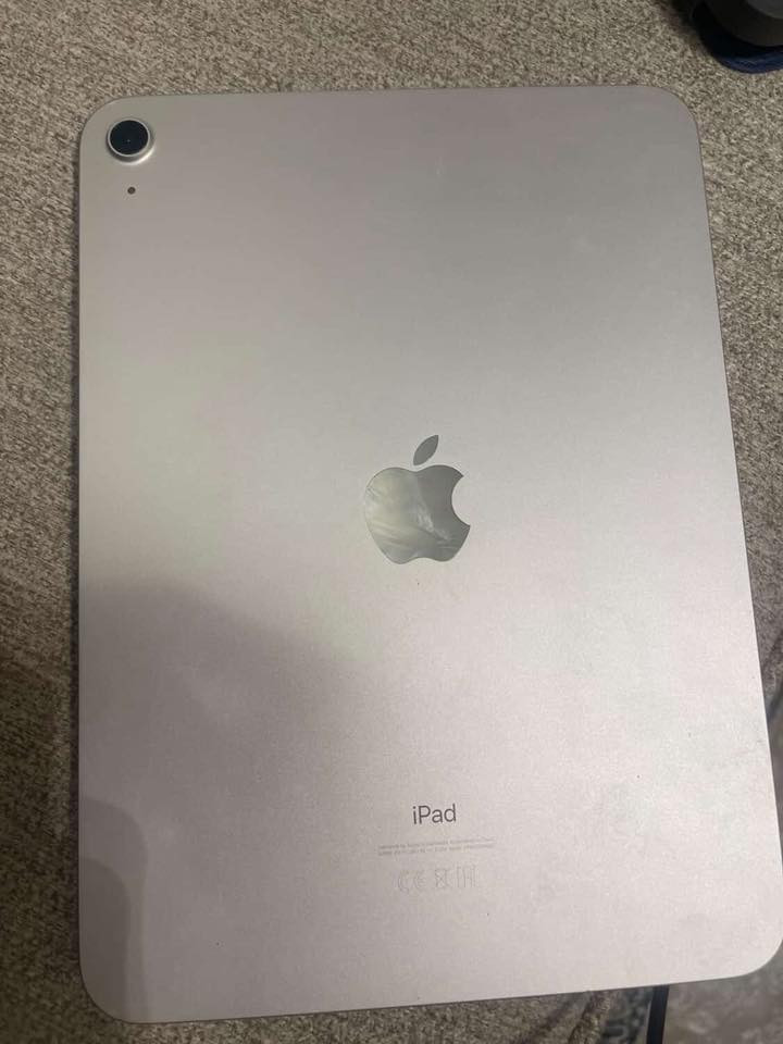 عاجل مراوس فقط‼️
مراوس فقط 
ايفون 12 بروماكس بطاريه 76 
ذ 256 
مكفول 
ايباد10 ذ 64 
ضمانه قبل فتره انتهى جديد مكفول 

مراوس ايفون 15 بروماكس
***********
