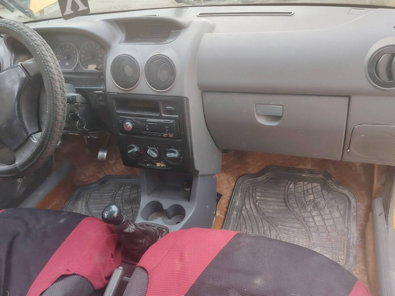 يا الله سلام عليكم سياره البيع سياره سايبه مديل 11 سياره مصفره هيئه وغرامات  رقم انجليزي باسم السياره نداور ثاني  تدفئه تبريد كير ومكينه مقفولات سعر بلش ***********👍
