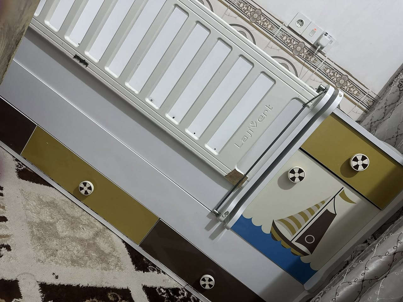 سرير طفل للبيع حجم چبير بيه شويه طخات مبينات بالصوره سرير ينوم الطفل لحد 6 سنوات بيه مجرات هواي وكبار وباب كومدي السعر 80 وبيه مجال


**إذا كنت صاحب هذا الإعلان وتريد حذفه لأي سبب، رجاءا أرسل رسالة إلى الدعم الفني**