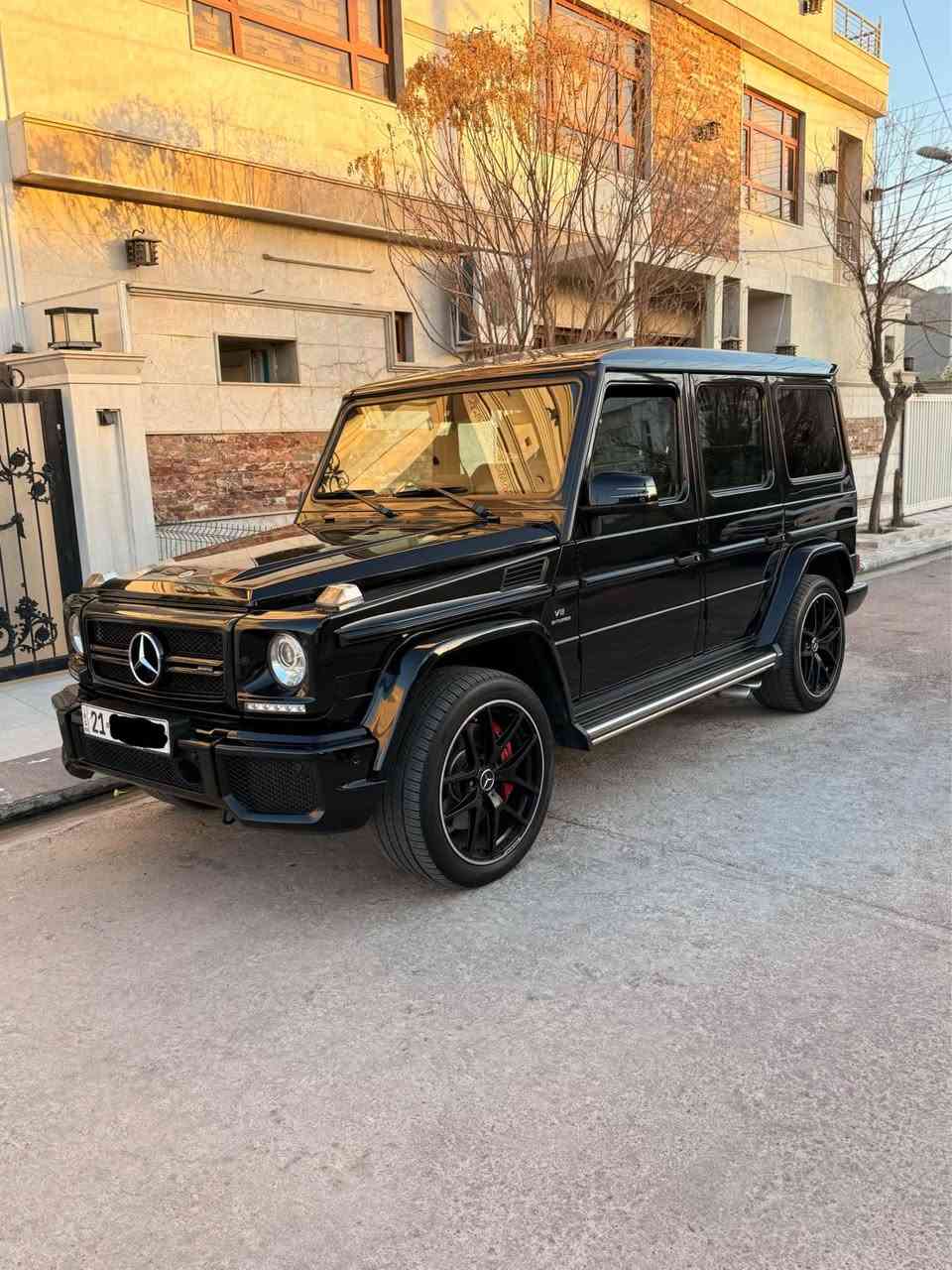 Mercedes Benz G class 2018 AMG G63
گ کلاس مۆدێل ٢٠١٨ بەنزین
فولفول مواسەفات ناو خەنەیێ
تەنها یەکپارچەی سبوخە بێ ناوگرتن (105mile) ڕۆیشتوە
 رگێڕ و موکینە و کارەبایات و بەناوکردن هەمووی بە شەرت
رەقەم تەلەفۆن(***********) أربيل, العراق
