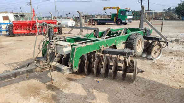 دسك بلير حجم 24 موديل 19 مستخدم لحيم فقط بالعربانه مال تايرات عنوان واسط -قضاء العزيزيه 
***********
