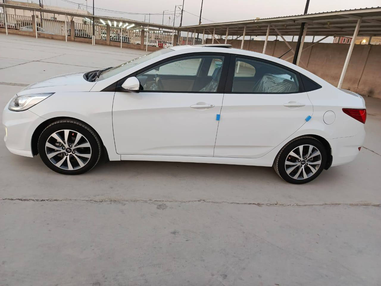 السلام عليكم اللبيع 2018حليجي كفاله عامه رقم بغداد نكليزي مكينه 1600فتحت سقف ماشيه ٤٠لف حقيقي خت زيرو مكان سياره واسط مركز مدينه السعر ١٣٠ وبيه مجال ***********
