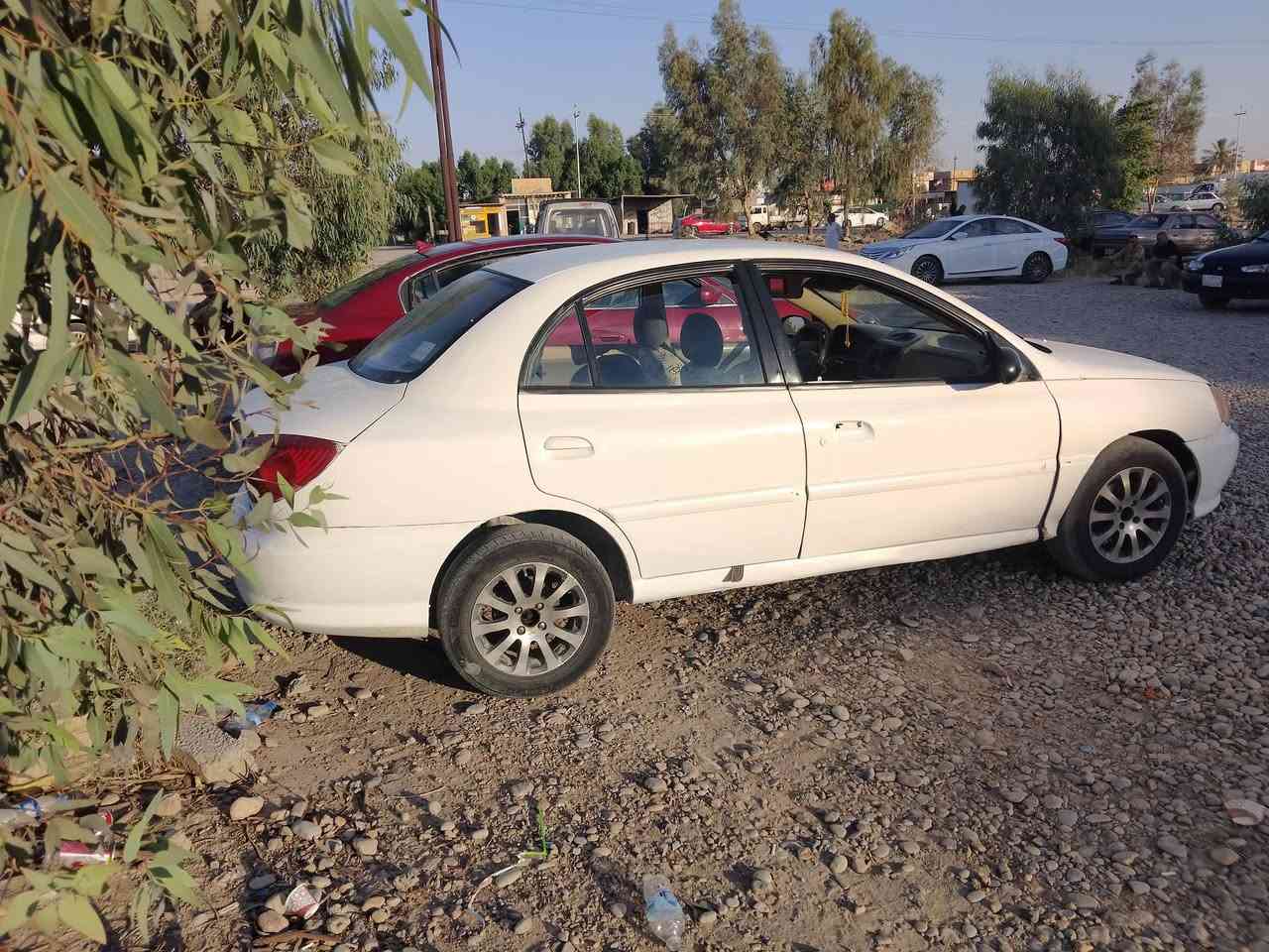 السلام عليكم
موديل2001 
سياره بسمي سنويه  2028 نوقص بصيطه 
كير عادي محرك بي بدايت تبخير 
السعر  29ورقه بيه مجال سياره مصبوغه حزام بدون ضربه
رقمي  ***********
