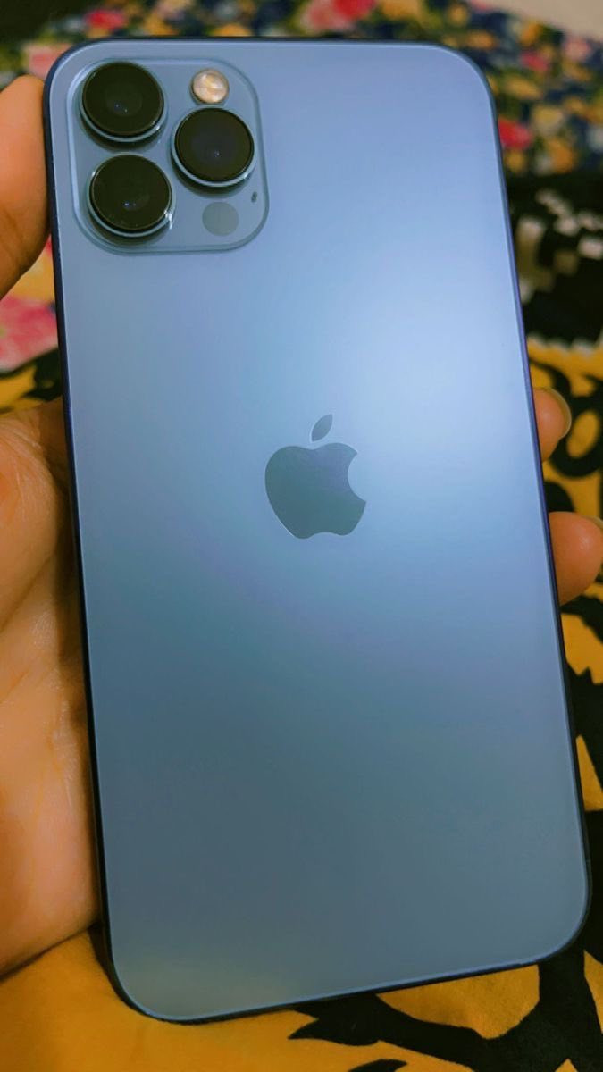 ايفون12برو ماكس جهاز مكفول من كلشي زلغ مابي وكامل ملحقات بطاريته82 تواصل ويانه عبر الوتساب/***********
