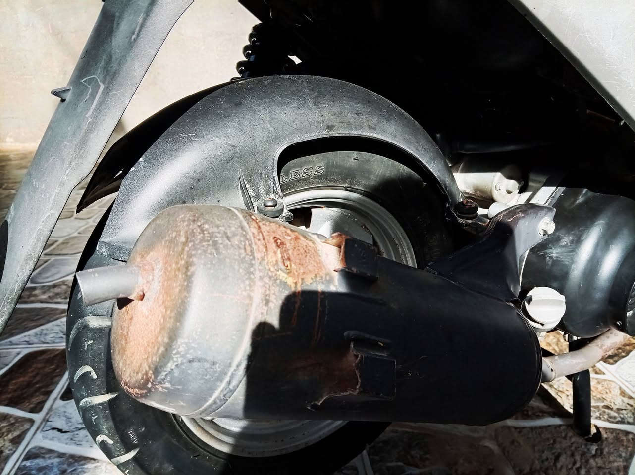 السلام عليكم
الدراجة نظيفة حيل مكينة ما مفتوحة غراضها كلها بلادي ما مبدل بيها برغي شرط الفحص مكاني الديوانية مو شراي لا تعبني السعررر 850   رقم ***********
