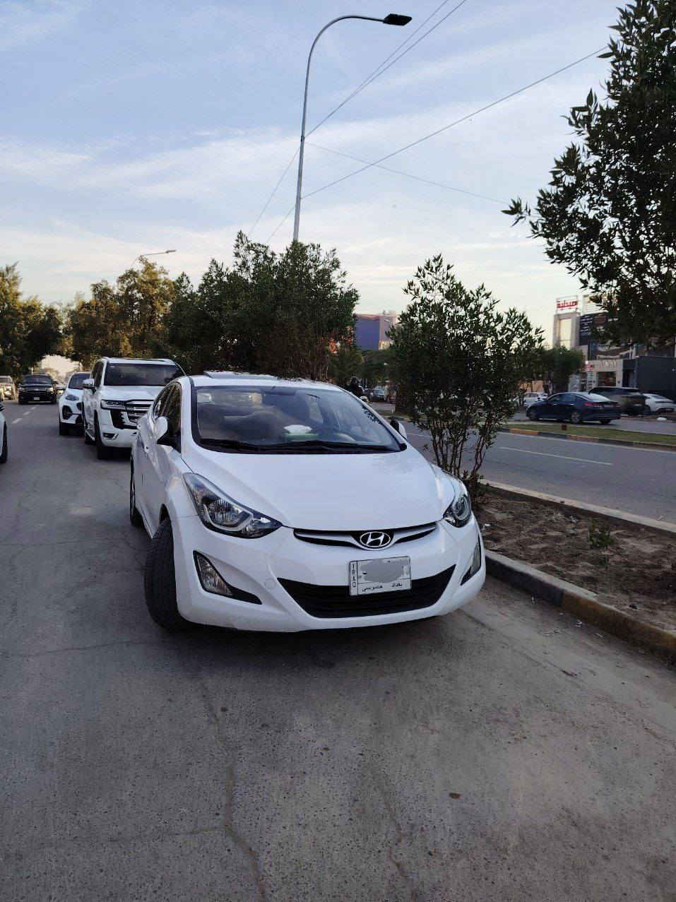 سيارة النترا خليجي للبيع
موديل 2015 
بدون حادث
بدون صبغ
محرك ١٨٠٠
كير ومحرك مكفول
تبريد ثلج
سلايد روف / مري شفط /شاشه /تحكم ستيرن/ سنتر لوك / ويل كب /
 اي نقص مابيه والتحويل ثاني يوم
السعر ١٢٧ وبيها مجال
مكاني بغداد الأعظمية سبع أبكار 
***********
