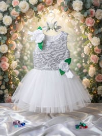 🌟 خَلّي صغيرتك تلفت الأنظار بأجمل إطلالة 🌟     👗 أحدث صيحات فساتين الأ...
