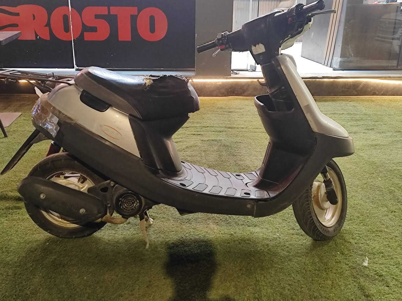 سلام عليكم شباب دراجه بطه البيع دراجه نضيفه مكينته برغي ما مفتوح بيهة سعر الدراجه 250 او بيهة مجال بصيط مكاني بابل المسيب ***********
