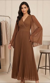 فستان مناسبه • قياس ٤٠ و٤٢