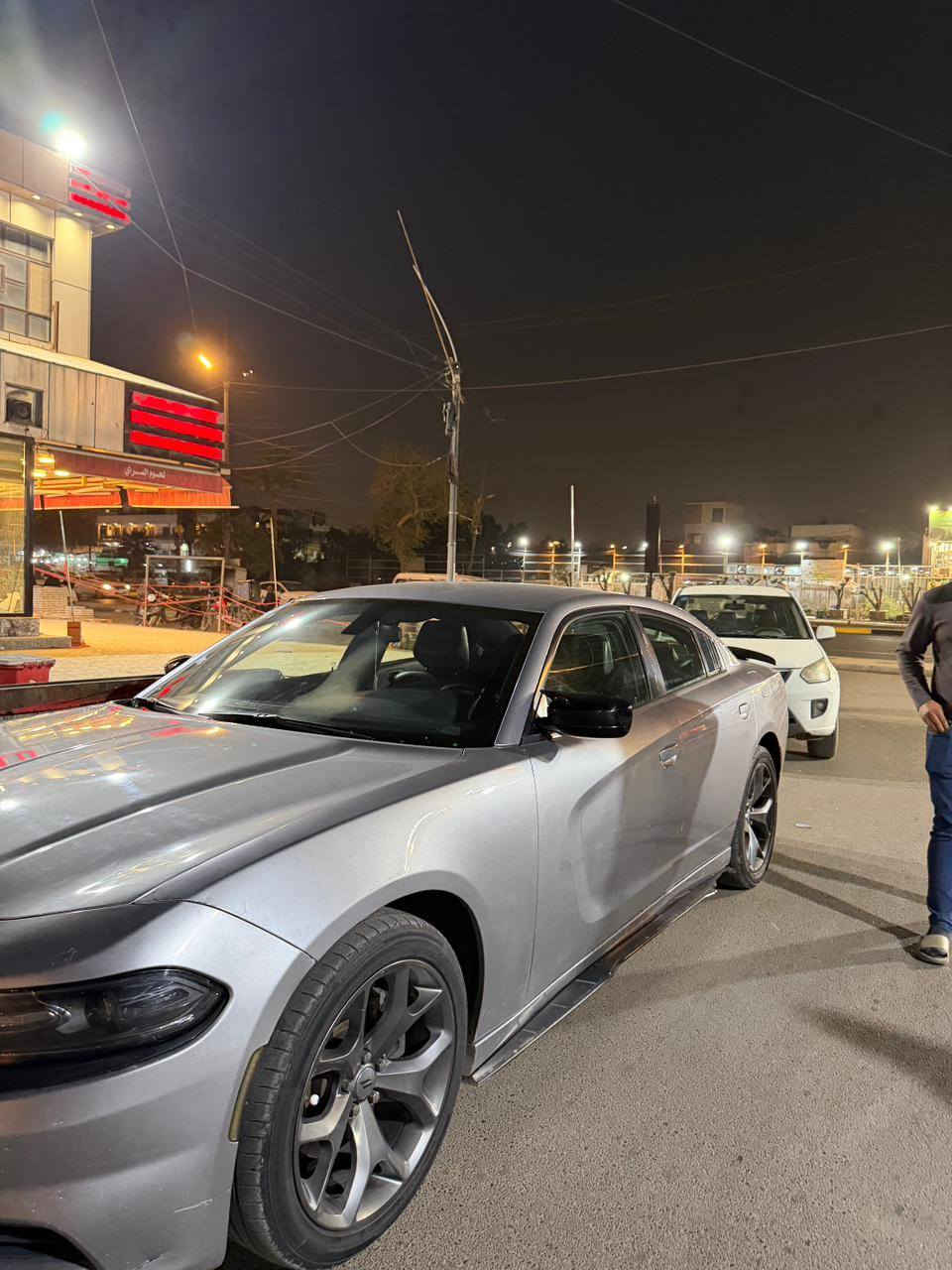 جارجر 2018 خليجي sxt 
ماشيه 110 km
بيها صبغ بنيد وشوي بلجاملغ 
مواصفات الخليجي لمعروفه 
محرك 3600
داخل جلد 

سعرها كلش حلو 168$ ✅️✅️

📍 العنوان: بغداد - الكريعات - مقابل كلية القانون 
              معرض حسين العبيدي 

📞 للاستفسار:

 ***********☎️علي
 *********** ☎️حمزه
 ***********☎️ حمزه

#بغداد 
#الكريعات_شارع_شارع_المعارض
#معرض_حسين_العبيدي
