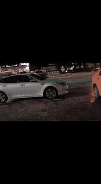 اوبتيما 17 فوول عده البنراما فقط طخه بالخلف بسيطة سياره بصمه ابواب وتشغيل كشنات جلد كير مكينه شرط 
سياره ماشيه 100 مكاني سماوه سعرها 180 
*********** خاص ماكو ترهم مراوس بأقل منها
