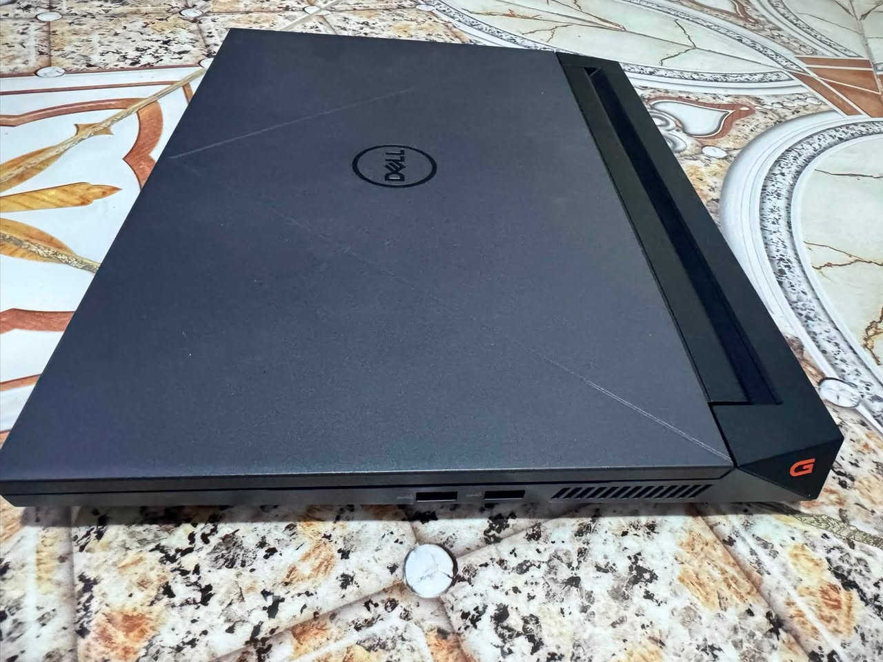 للبيع لابتوب ألعاب Dell G15 5530 – بحالة ممتازة (شبه جديد)
🔹 الموديل: Dell G15 5530
🔹 المعالج: Intel Core i7
🔹 كارت الشاشة: NVIDIA GeForce RTX 4060
🔹 الرام: 16GB
🔹 التخزين: SSD بسعة 1TB
🔹 حجم الشاشة: 15.6 إنش
🔹 معدل تحديث الشاشة: 120Hz

حالة الجهاز:

* مستخدم لمدة 3 أيام فقط.
* الجهاز نظيف جدًا وشبه جديد.
* الكرتون والشاحن الأصلي موجودان.

للجادين فقط


**إذا كنت صاحب هذا الإعلان وتريد حذفه لأي سبب، رجاءا أرسل رسالة إلى الدعم الفني**