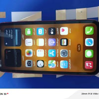 آيفون اكس ار • ذاكرة ٦٤ • بطارية ٧٨