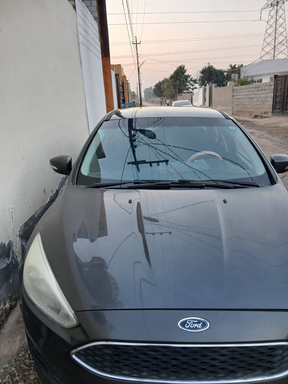 السلام عليكم سيارة فورد فوكس للبيع موديل ٢٠١٦كلين رقم بغداد جديد بسمي السعر ٨٠بي مجال المكان ديالى بعفوية. ***********
