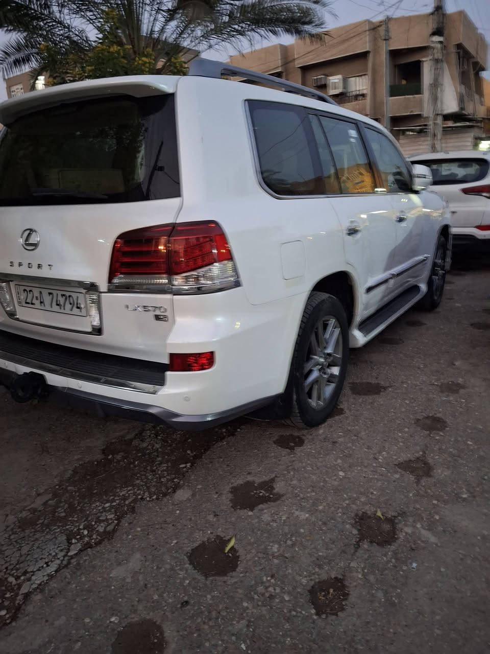 السلام عليكم لكزز ٢٠١٤ سياره جاهزهة ومواصفات الكزز معروفه رقم اربيل بسمي مكانه بغداد حي القاهره سعر ٣٦٠ رقم هاتف ***********
