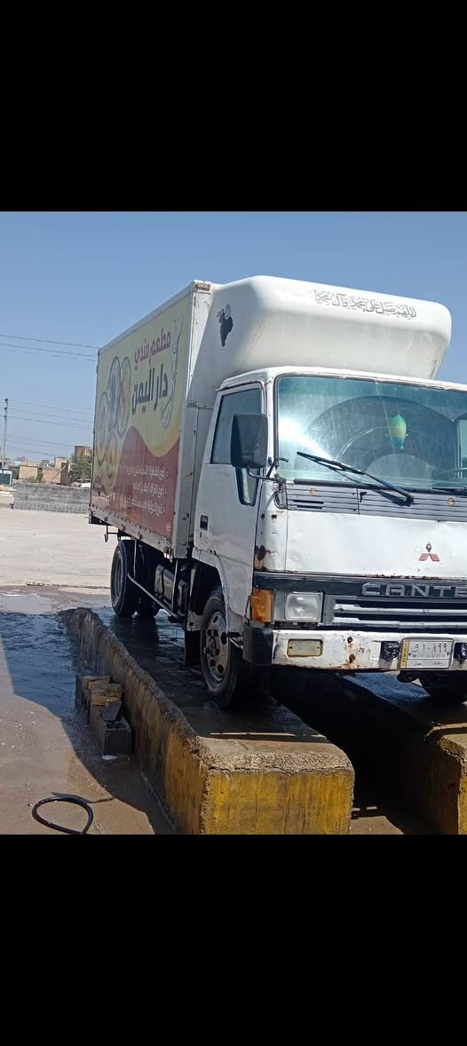 السلام عليكم كنتر ميسي بوشي عظم موديل 97 براده عاطل طول اربعه ونص مكينه 33 رقم بغداد سياره جاهزه السعر 40 ورقه العنوان الشطره الدلال علي العكيلي 
الرقم الهاتف ***********
