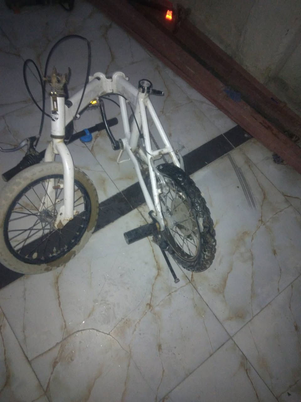 با سكل طباكي مكينه سايفه  السعر ٤٠ وبي مجال الناصريه مركز


**إذا كنت صاحب هذا الإعلان وتريد حذفه لأي سبب، رجاءا أرسل رسالة إلى الدعم الفني**