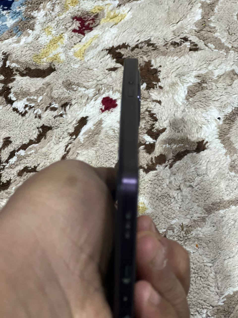 السلام عليكم 
موبايل OppoA3x 
ذاكره 128 
البطاريه 5100
جهاز حيل نضيف 
مابي ولا شخط 
ضد الكسر 

السعر 125 وبي مجال قليل 

الهاتف 
***********
